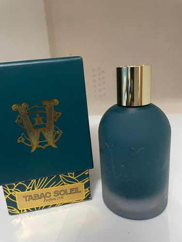 Customer photo review of Tabac Soleil