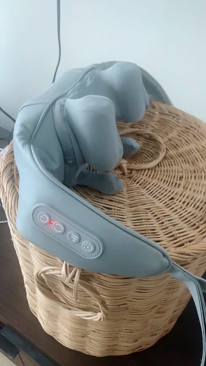 Customer photo review of เครื่องนวดคอ บ่า ไหล่ ไฟฟ้า | Neck and Shoulder Massager