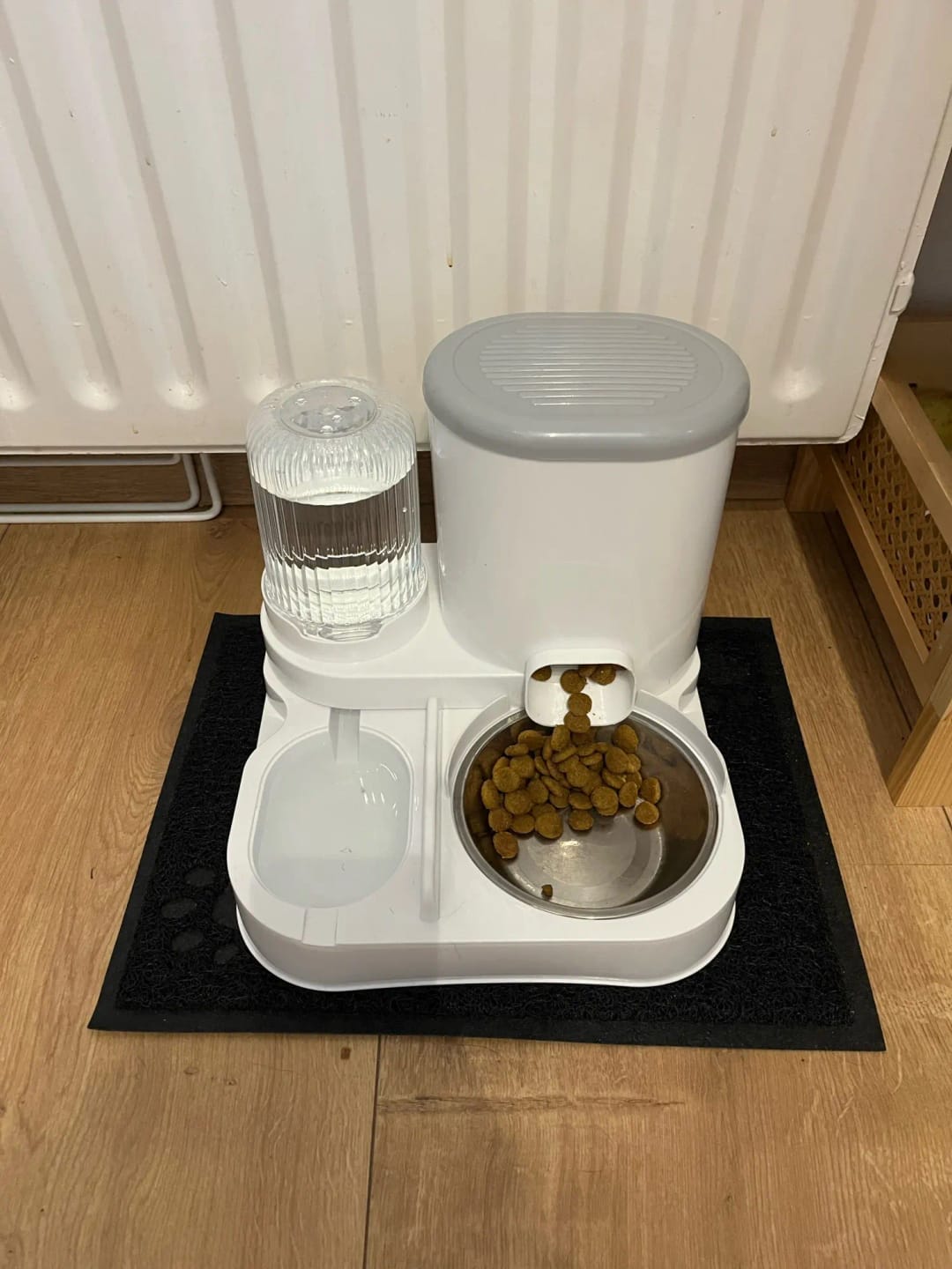 Customer photo review of Automatic Feeder and Drinker Bowl