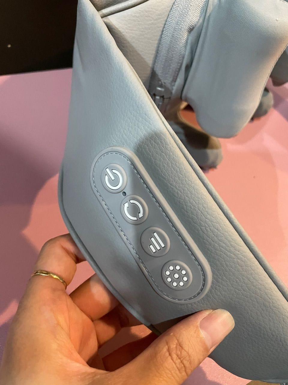 Customer photo review of เครื่องนวดคอ บ่า ไหล่ ไฟฟ้า | Neck and Shoulder Massager