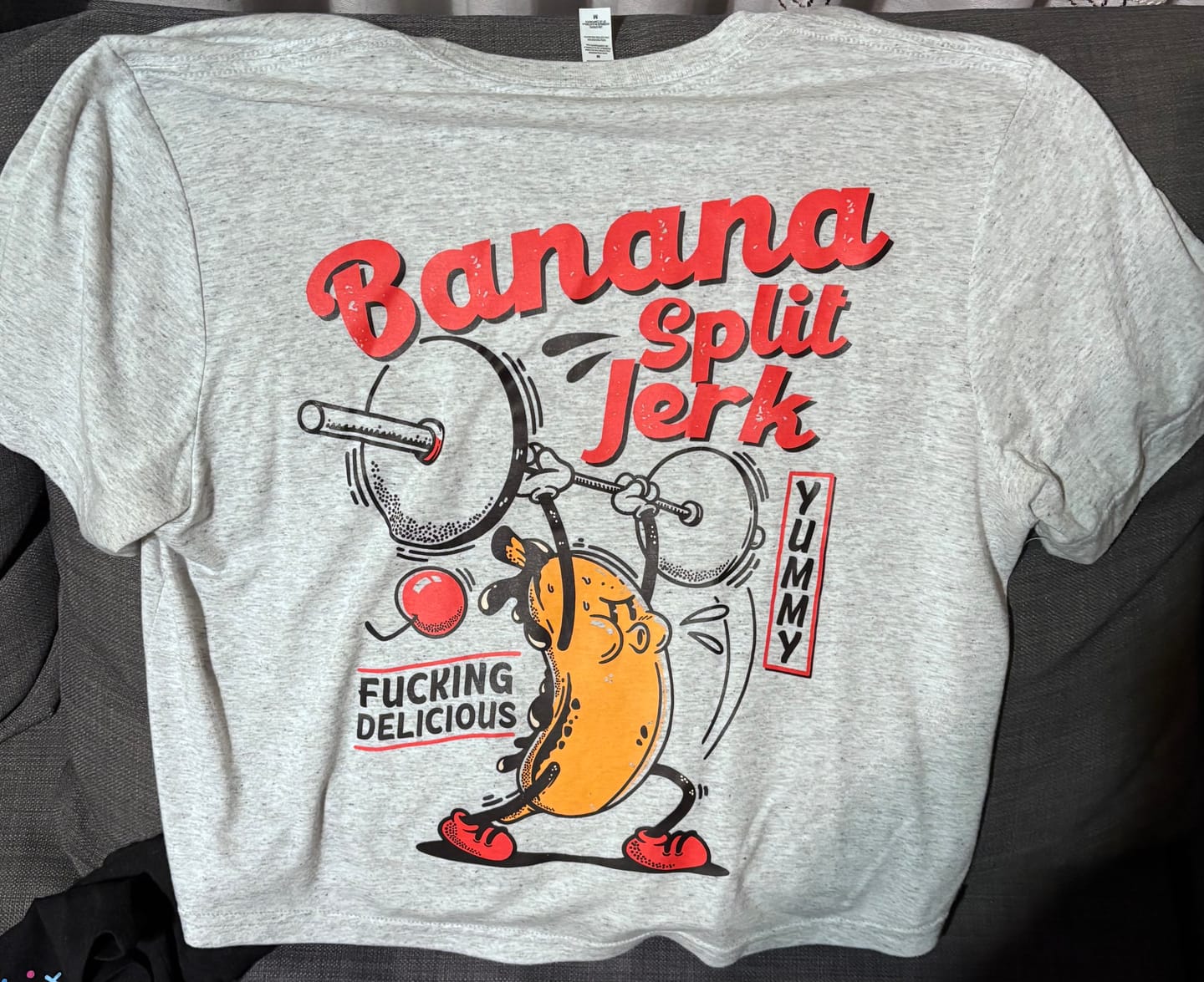 Customer photo review of BANANA SPLIT JERK WOMAN T-SHIRT