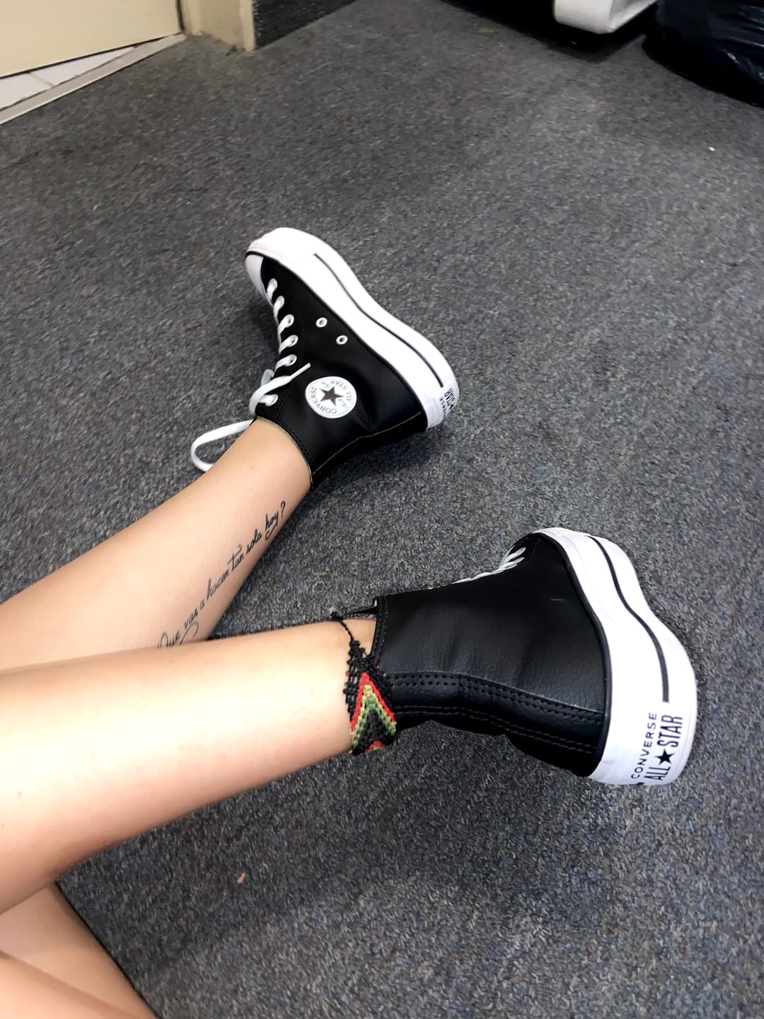 Customer photo review of Zapatillas Converse Chuck Taylor Hi Platform Leather Cuero Negro Blanco
