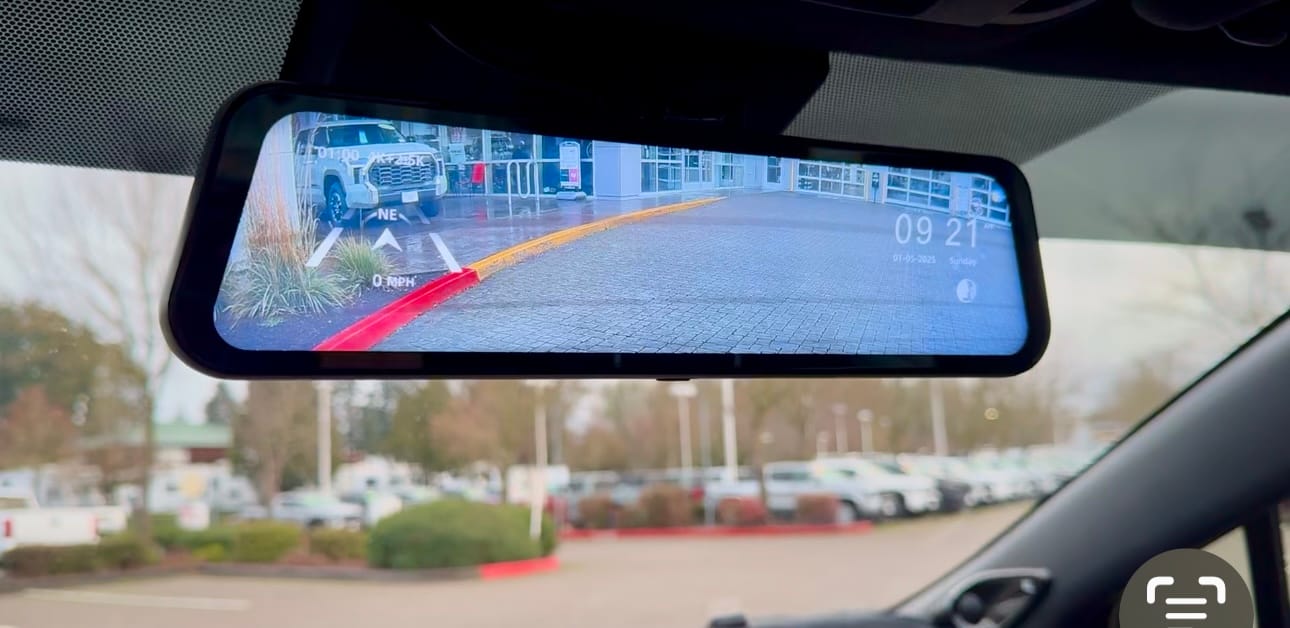 Customer photo review of WOLFBOX G900Pro 12MP WiFi Touch Screen Rear View Mirror Dash Cam Smart Mirror with Exclusive 30-Month Warranty