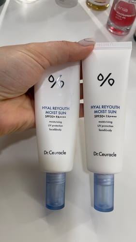 Gabija V. review of Dr. Ceuracle Hyal Reyouth Moist Sun apsauginis kremas nuo saulės image 1 out of 2
