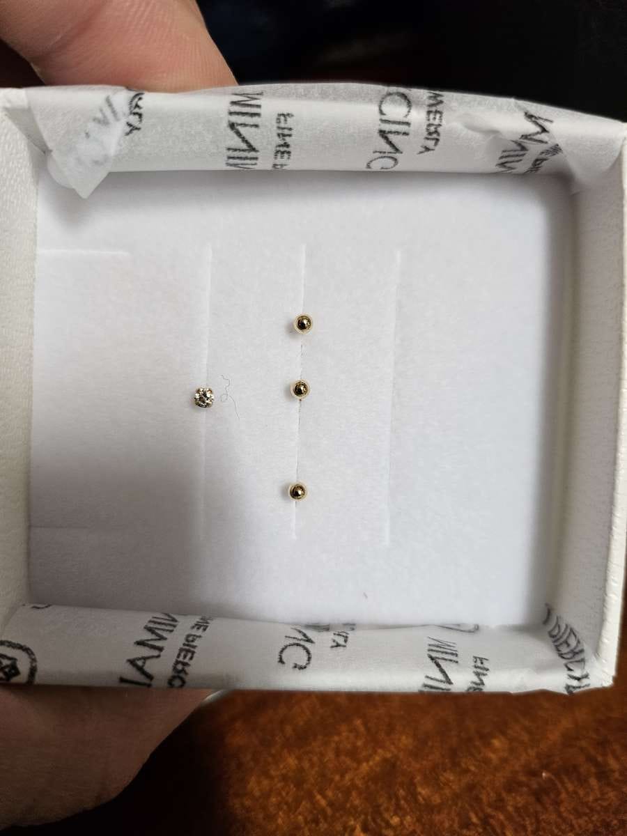 Customer photo review of 14K Gold Ball Cartilage Earring 2mm/2.5mm/3mm/4mm/5mm/6mm 20G