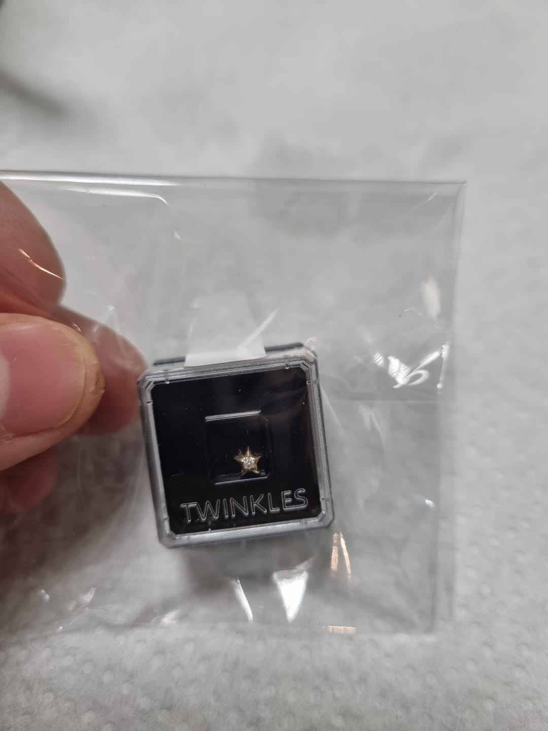 Customer photo review of Star w. Diamond 22-karat gold