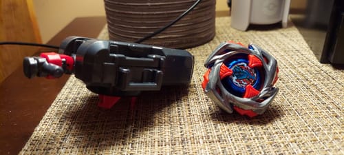 Customer photo review of [Pre-Order] Takara Tomy Beyblade X UX-11 Impact Drake 9-60LR Starter