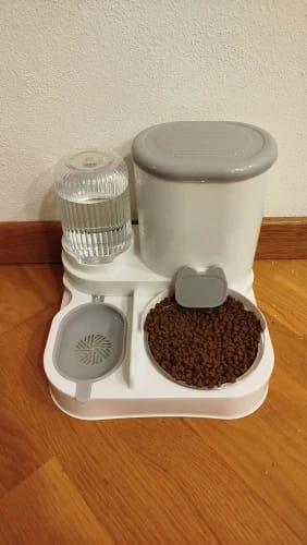 Customer photo review of Automatic Feeder and Drinker Bowl