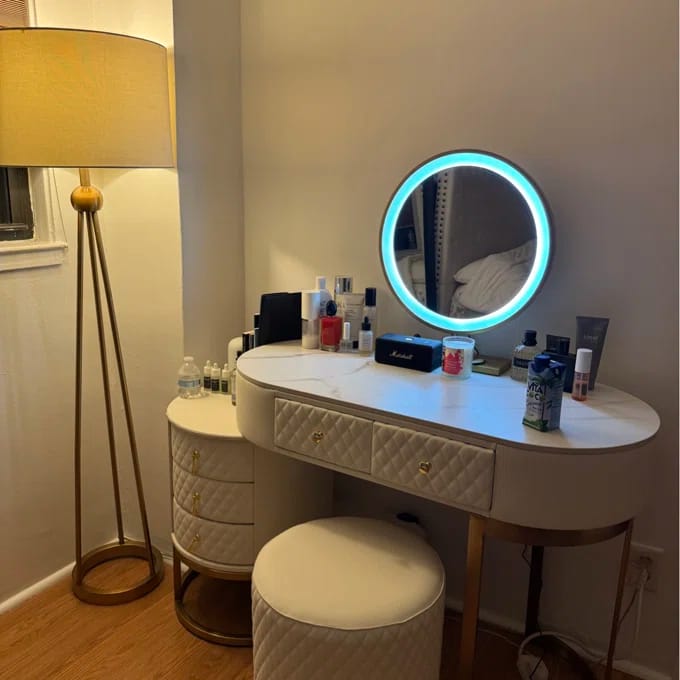 Customer photo review of Acodaiuy Vanity Desk | Makeup Vanity Desk White Vanity Table Dressing Table with Drawers Vanity Desk with Mirror & with Lights Makeup Table for Bedroom Bathroom - White