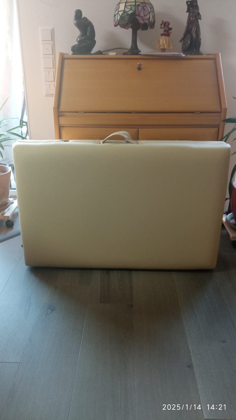 Customer photo review of Massageliege Klappbar Sofia Light