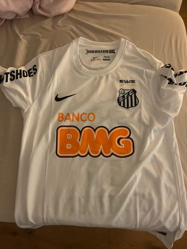 Customer photo review of Neymar Jr Santos FC White Retro Football Jersey Trikot