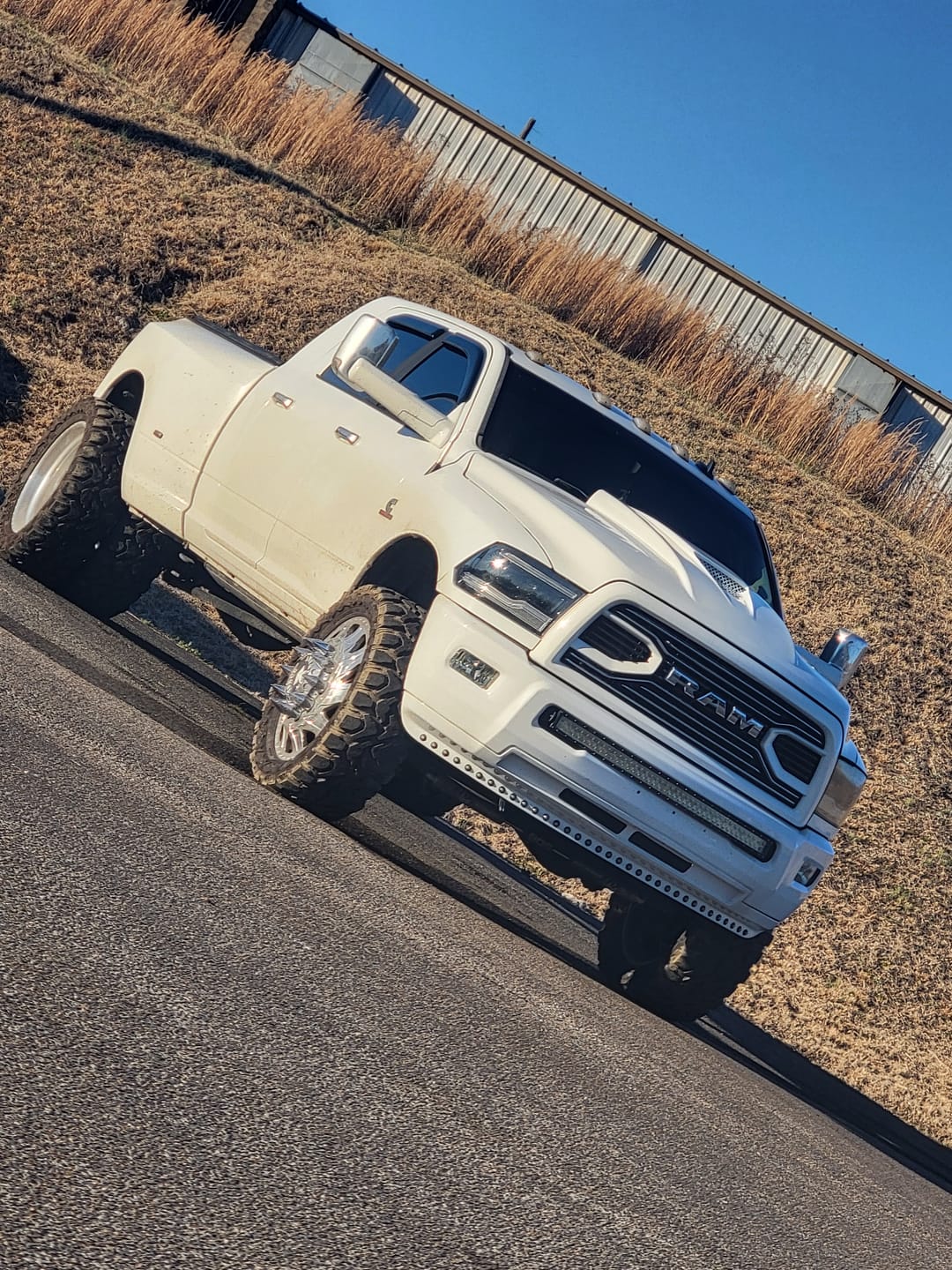 Customer photo review of 2014-2023 Dodge Ram 2500 Adjustable four link conversion kit 4-12" lift