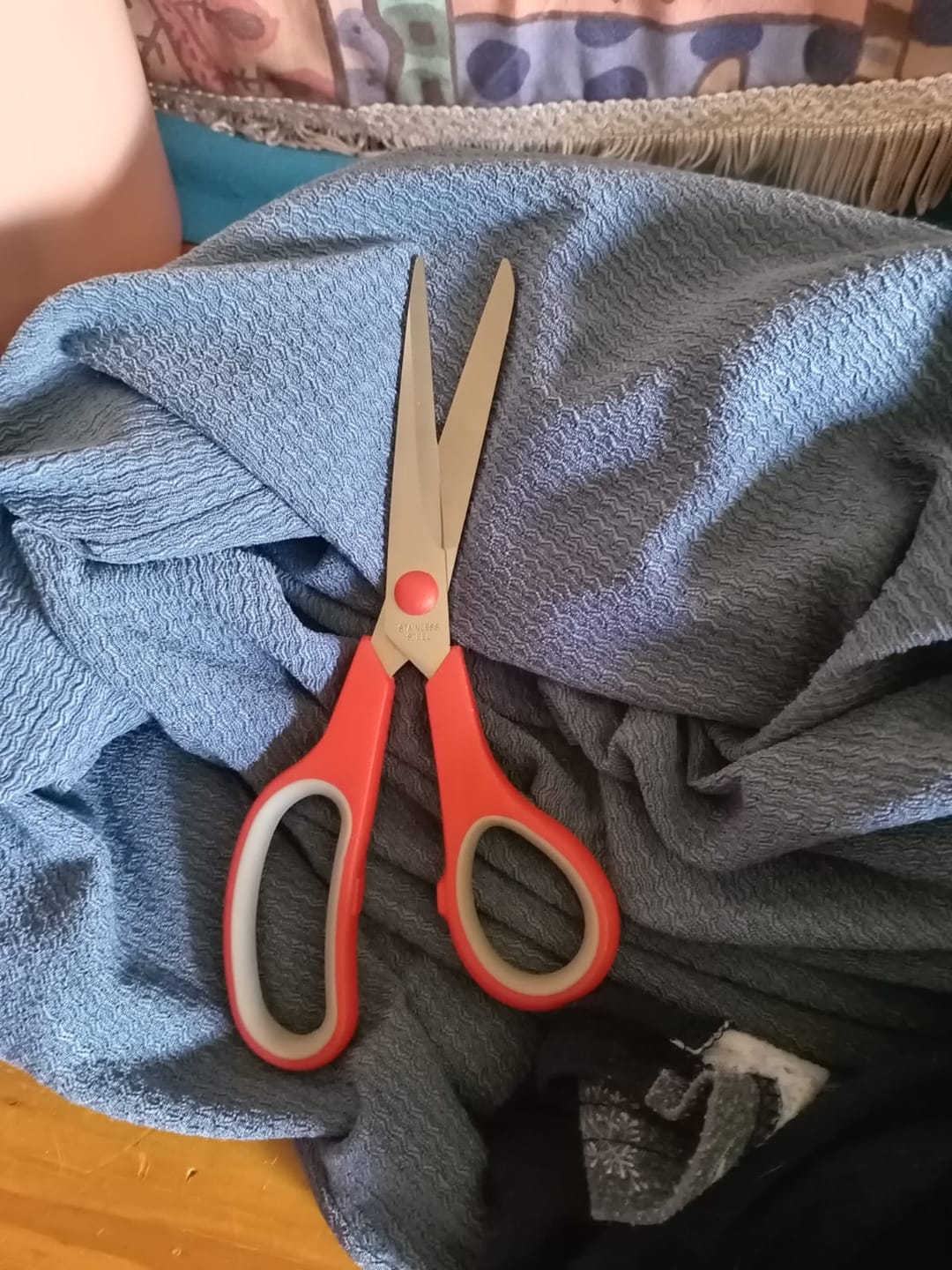 Customer photo review of Sew Ezi 7.5" Red Handle
