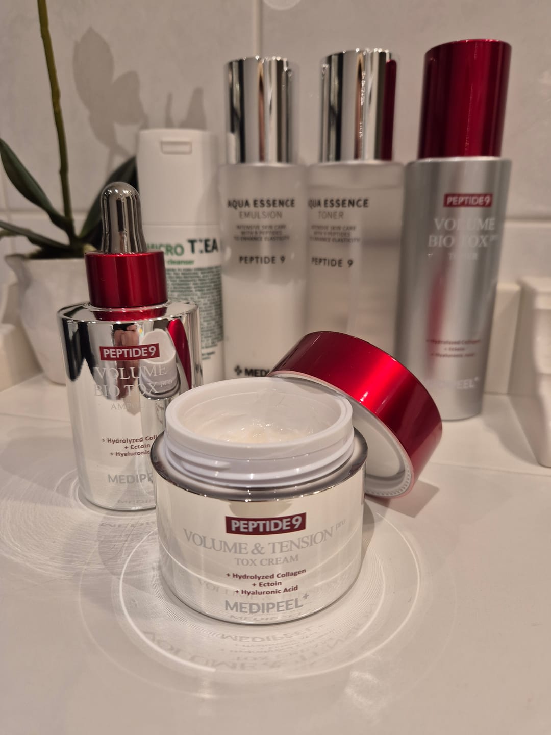 Customer photo review of Pretnovecošanas liftinga krēms ar peptīdiem Medi-Peel Peptide 9 Volume & Tension Tox Cream Pro