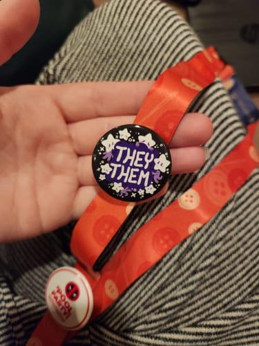 Customer photo review of Star Baby Small Pronoun Buttons