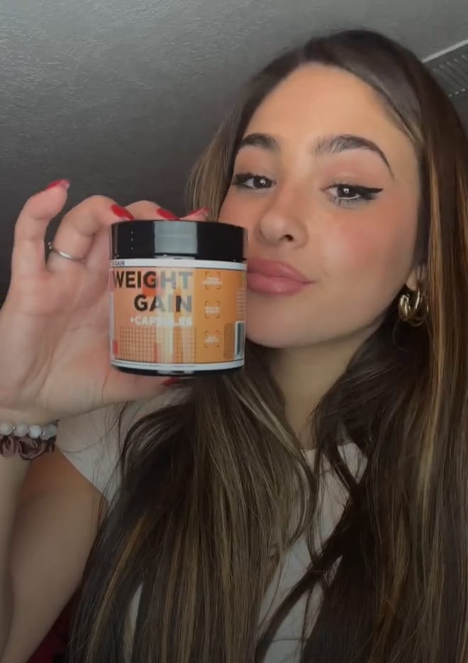 Customer photo review of Nutrigain Weight Gain Gummies