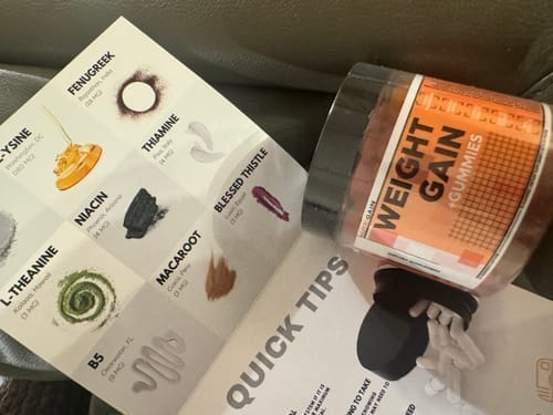 Customer photo review of Nutrigain Weight Gain Gummies