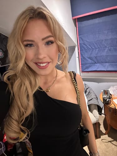 Customer photo review of Stranded Instant Bouncy Blow Dry Extensions #27 Honeysuckle