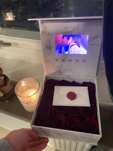 Customer photo review of Lyxig Gratitude box - Evighetsrosor - Ljusets Marmor