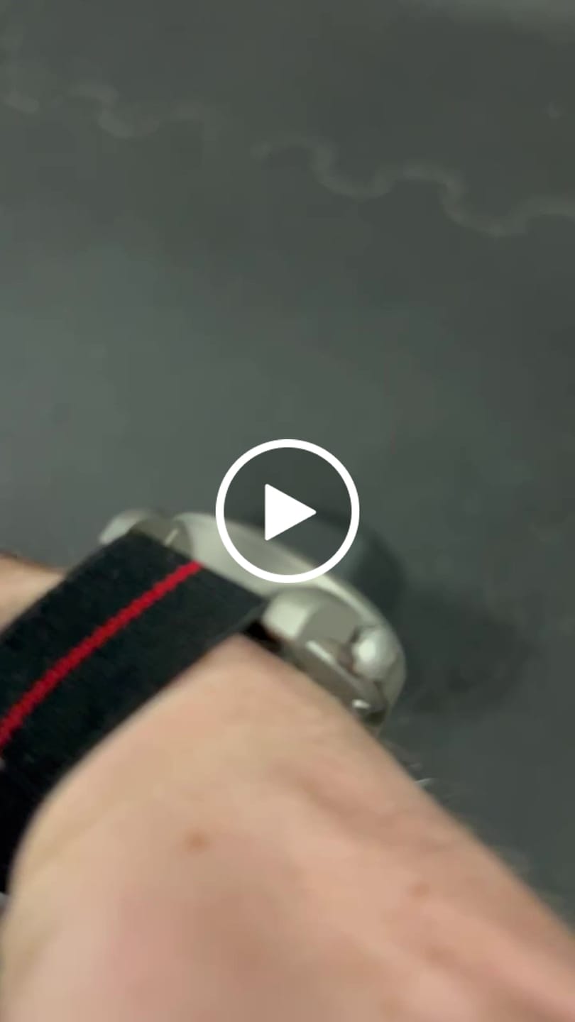 Customer video review of VOYAGER - 100M Waterproof Titanium Automatic Field Watch | Black/ArmyGreen