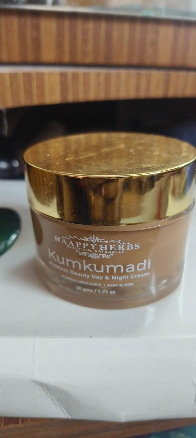 Customer photo review of Kumkumadi Flawless Beauty Day & Night Cream
