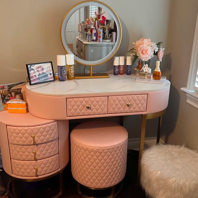 Customer photo review of Acodaiuy Vanity Desk | Makeup Vanity Desk White Vanity Table Dressing Table with Drawers Vanity Desk with Mirror & with Lights Makeup Table for Bedroom Bathroom - White