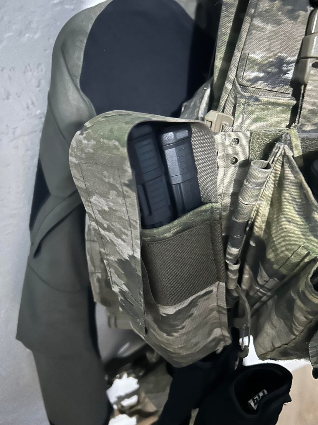 Customer photo review of AR Double Magazine 30 Round Pouch (Closed Top) GRIDLOK