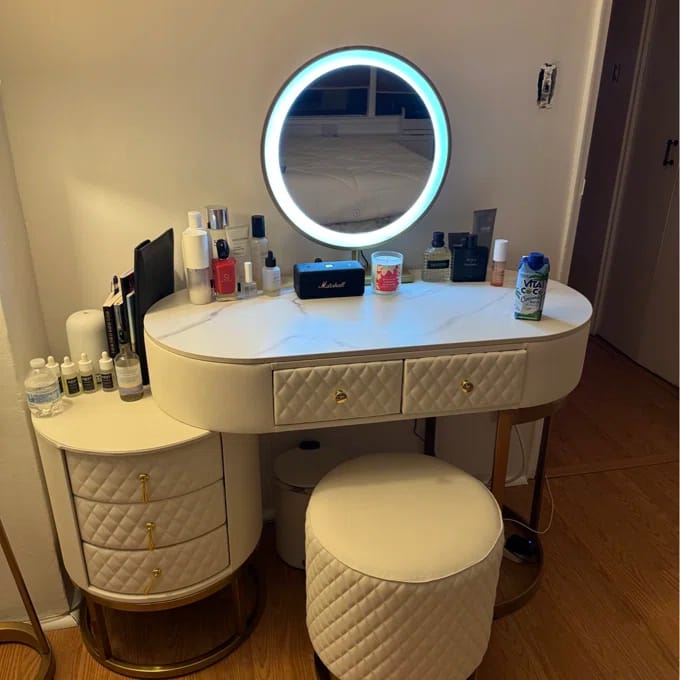 Customer photo review of Acodaiuy Vanity Desk | Makeup Vanity Desk White Vanity Table Dressing Table with Drawers Vanity Desk with Mirror & with Lights Makeup Table for Bedroom Bathroom - White