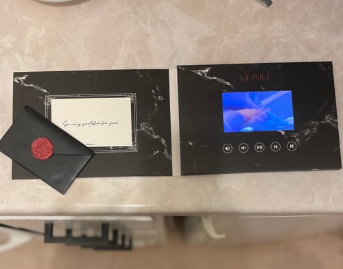 Customer photo review of Gratitude book - Personlig videobok - Djupets Marmor