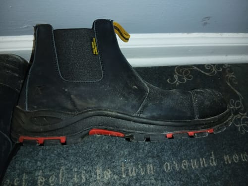 Customer photo review of Maven Men's 6" Composite Toe Slip-On Work Boots