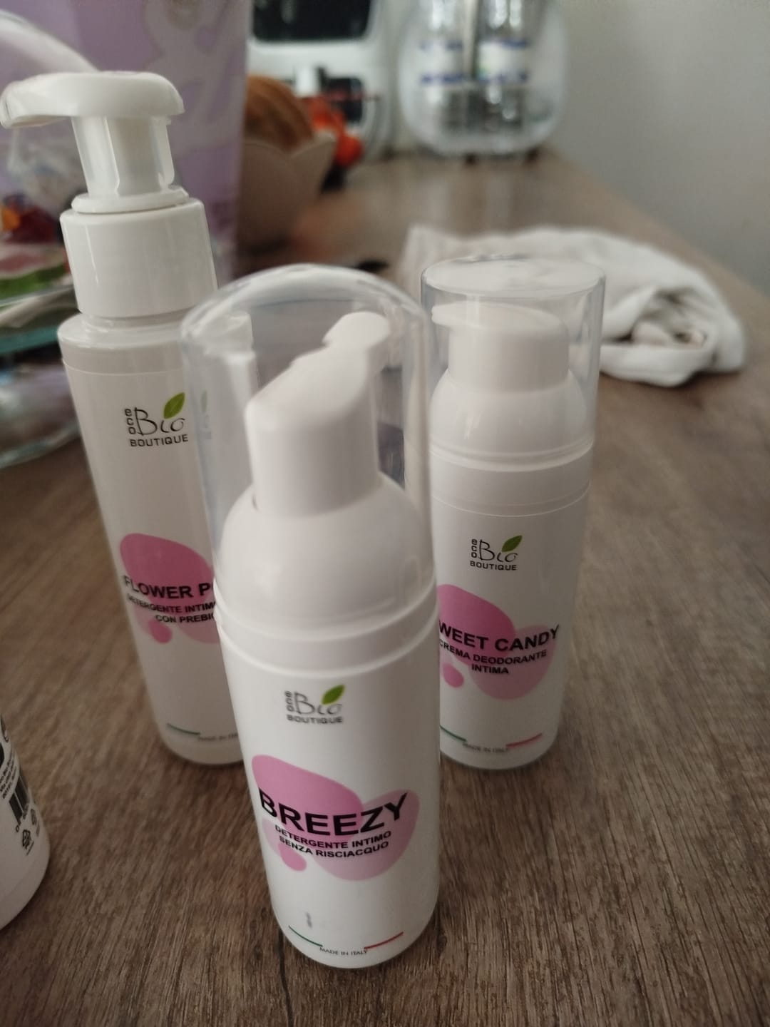 Customer photo review of V Skincare Kit