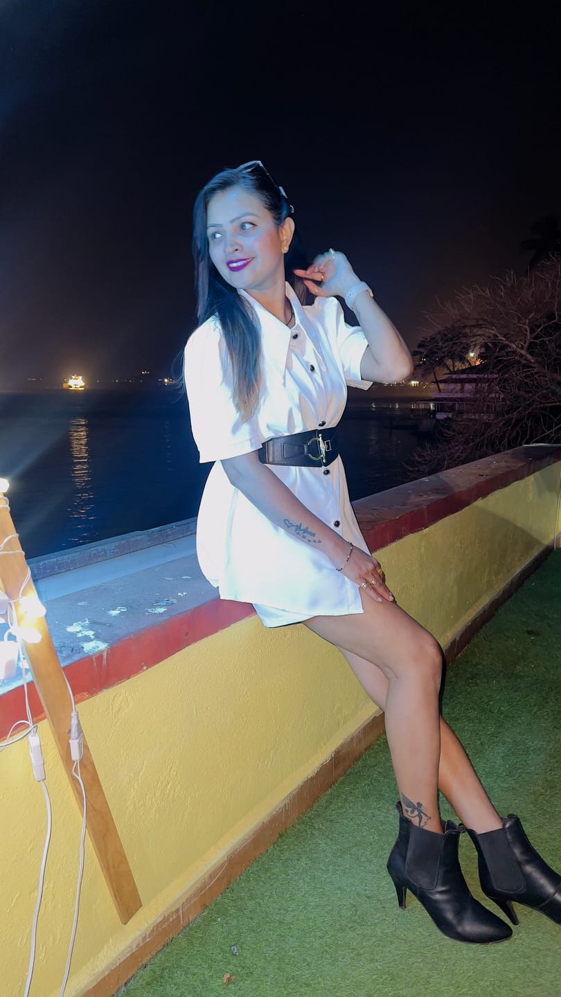 Customer photo review of Locaste Statement Shirt With Belt