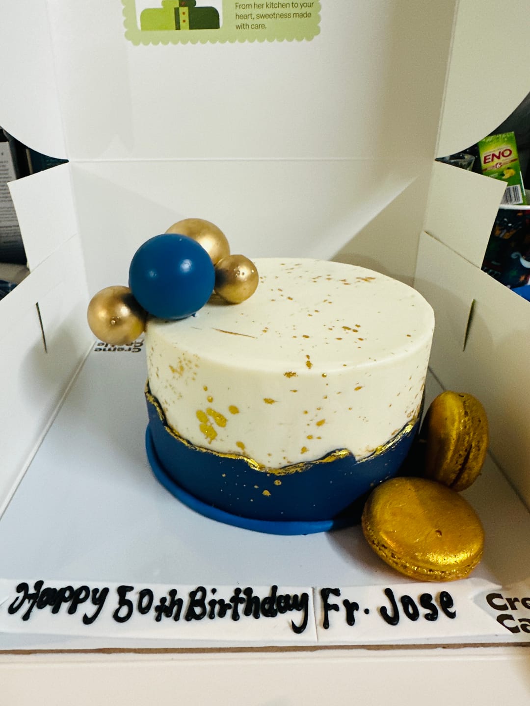 Customer photo review of Gold Splash Blue Cake