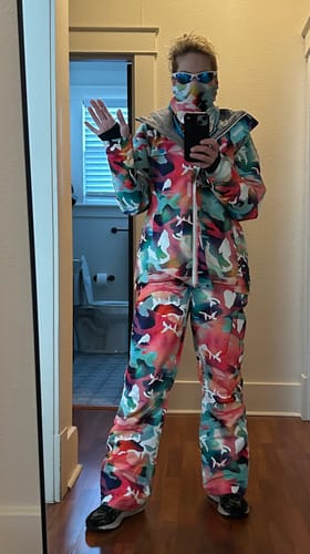 Customer photo review of Gsou Snow Women's Ski Suits Camo Snowboard Jacket Pants Sets