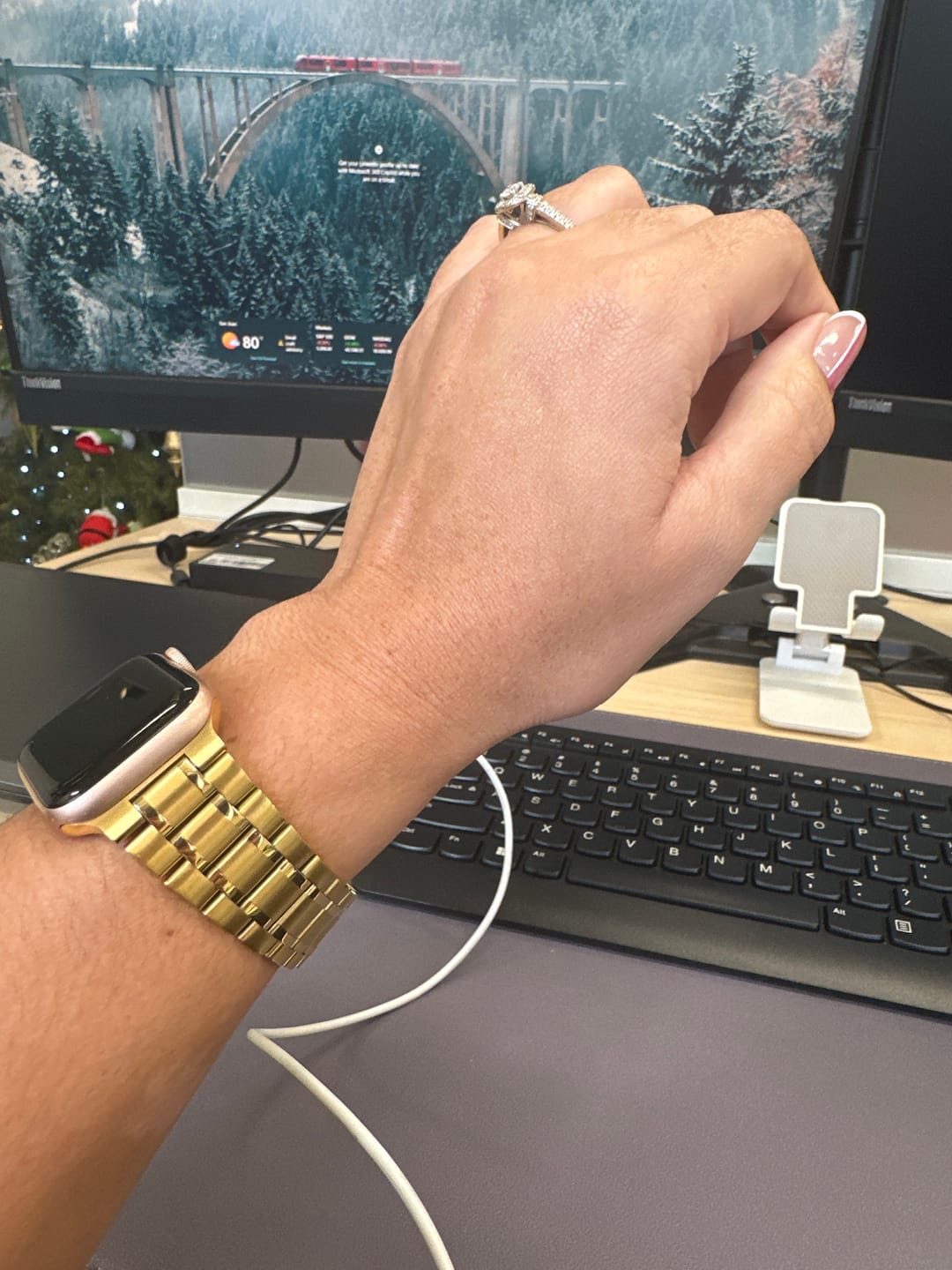 Customer photo review of Kyra Metal Strap