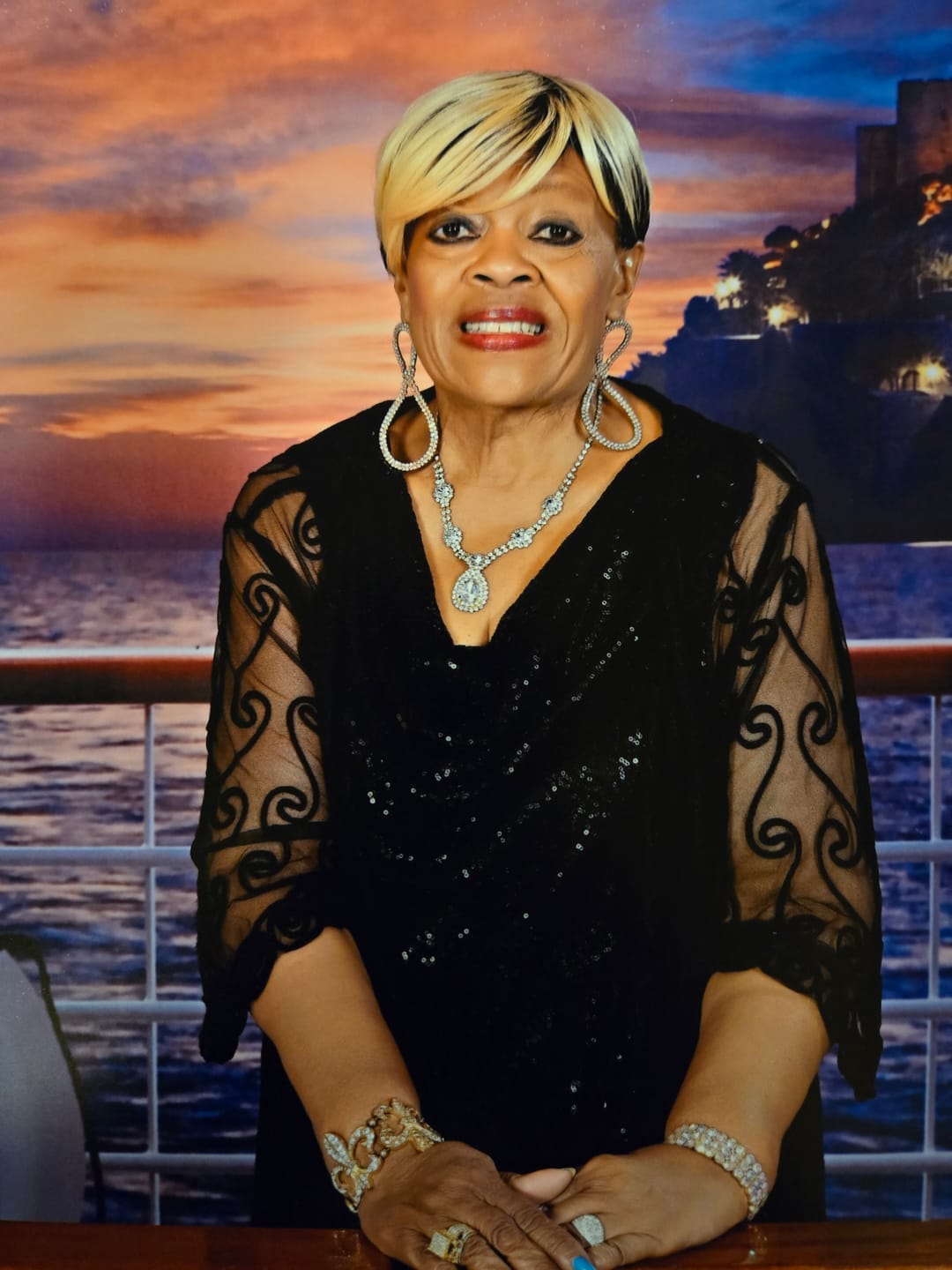 Customer photo review of Freetress Equal Synthetic Hair Full Wig - CHARLIE