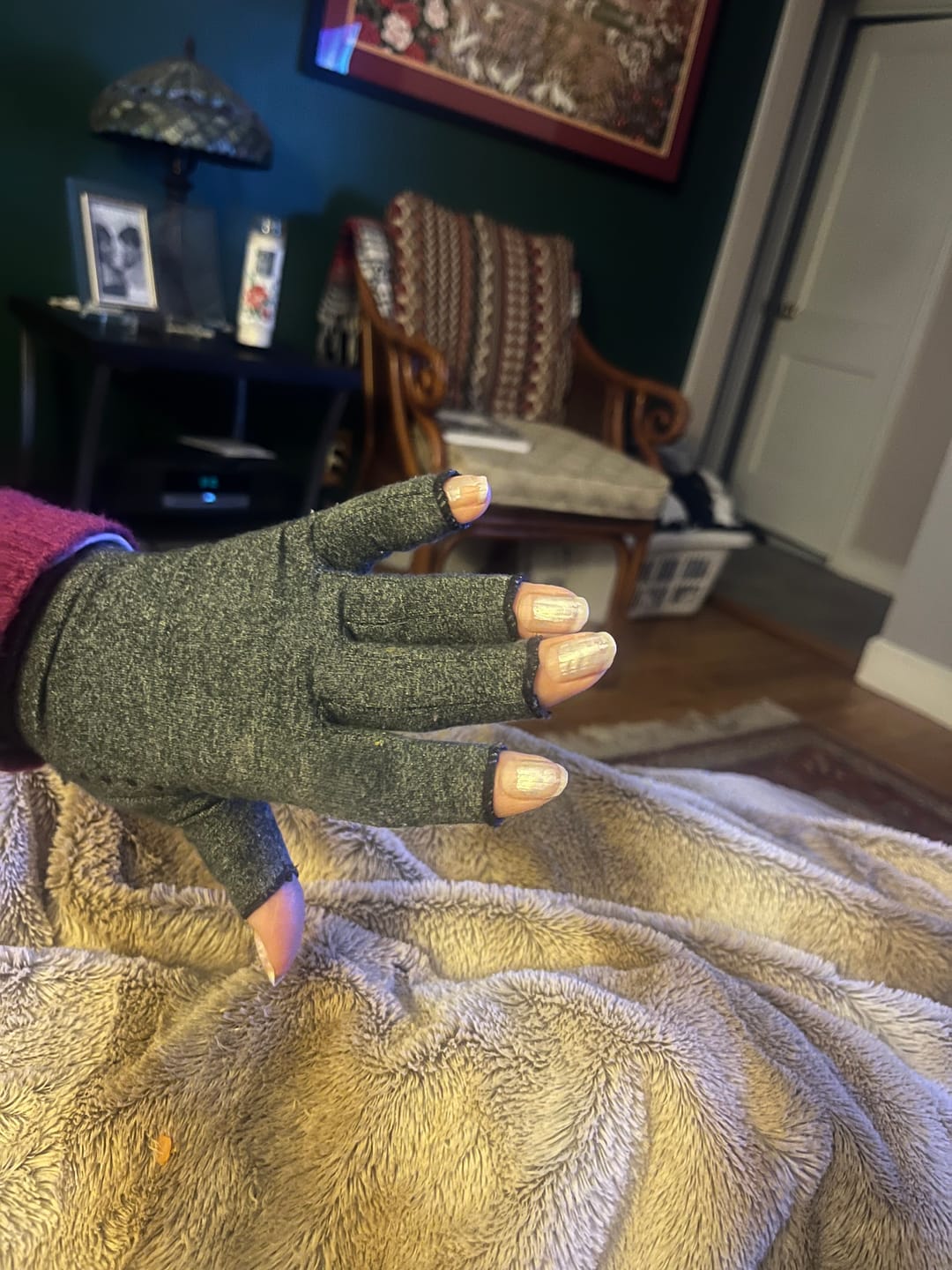 Customer photo review of WeRelieve™️ - Arthritis Compression Gloves
