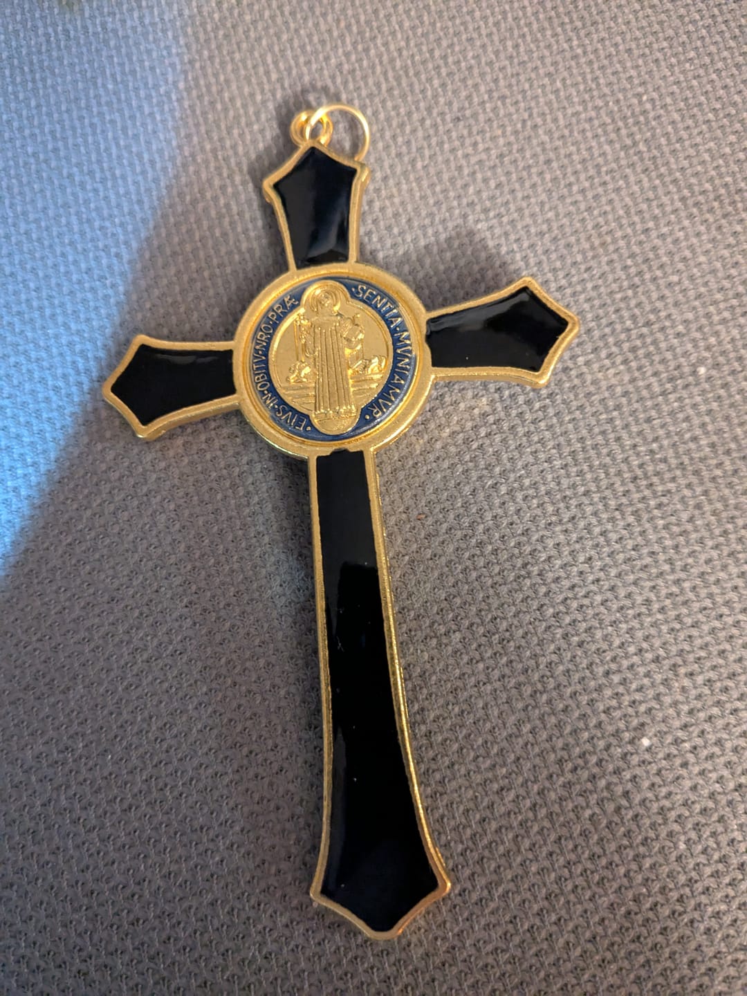 Customer photo review of FREE Today: Classic Style Red/Blue Crafted Crucifix Big Size Pendant Necklace(5 color)