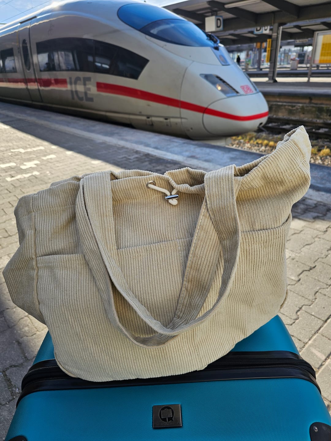 Customer photo review of Vintage Solid Corduroy Large Capacity Shoulder Bag