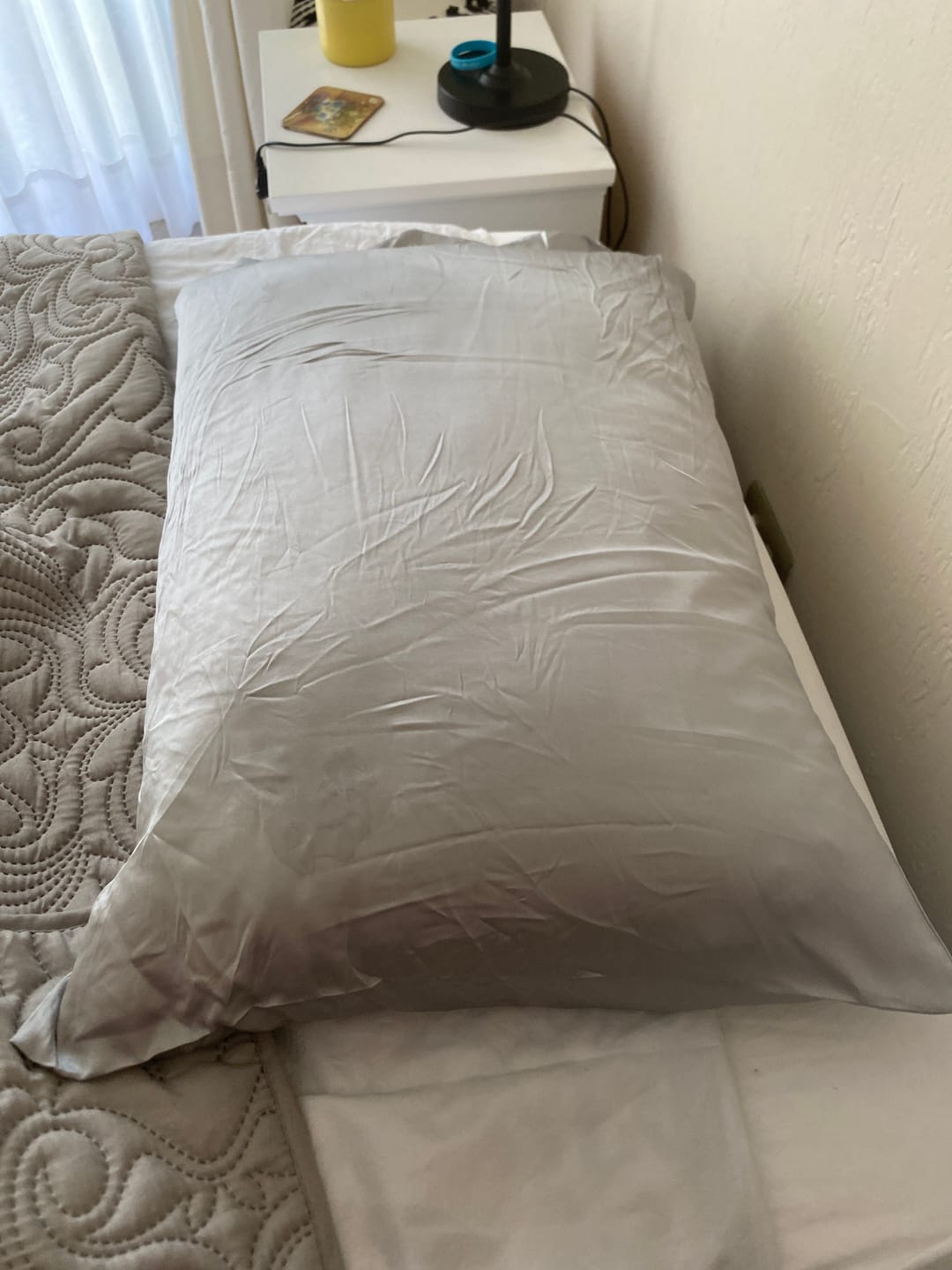 Customer photo review of Funda Almohada Seda Natural gris edición limitada