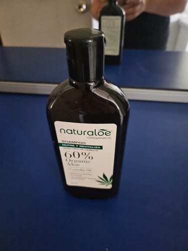 Customer photo review of Acondicionador Nutrición Aloe & Cannabis Oil 350ml