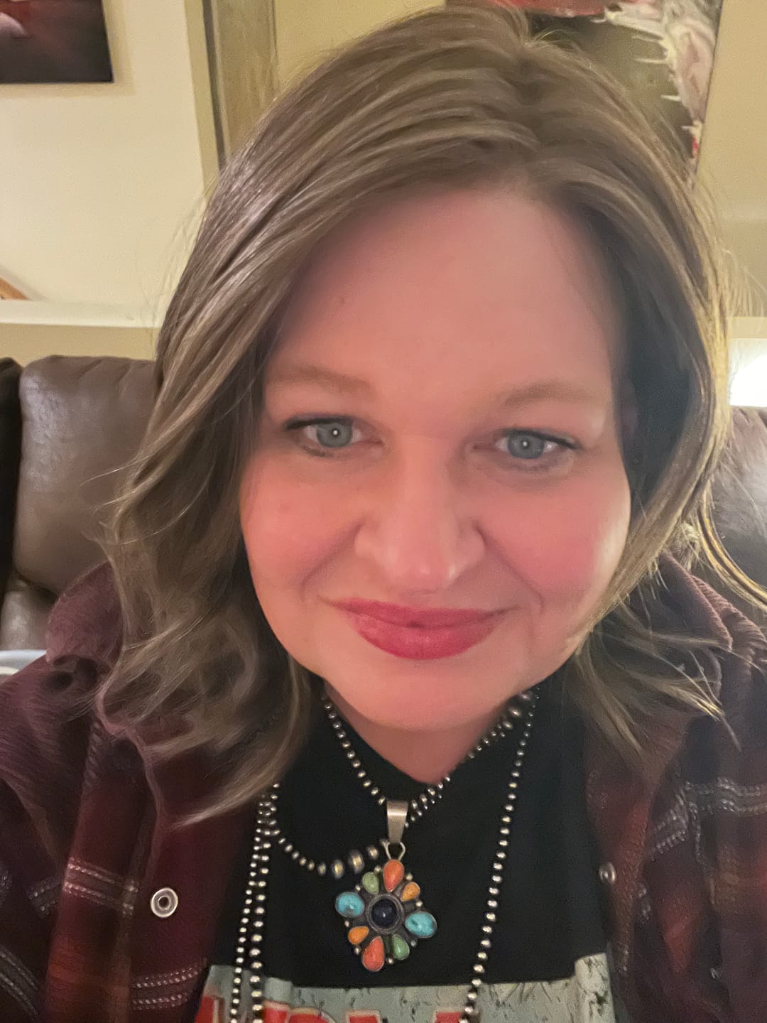 Customer photo review of MEDIA ALERT - Sandy Brown