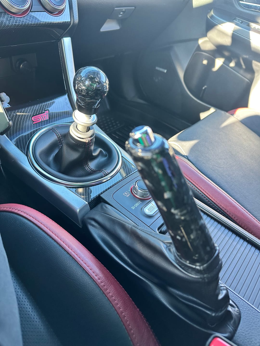 Customer photo review of Weighted Forged Carbon Fiber Shift Knob