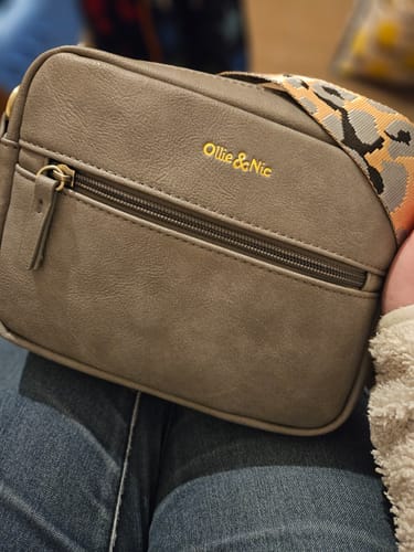 Gillian R. review of Gigi Crossbody - Black image 1 out of 1