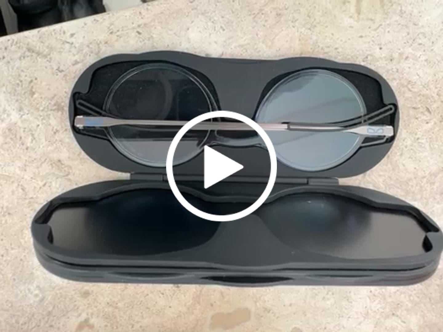 Customer video review of Manhattan Blue Light Blocker + Milano Case