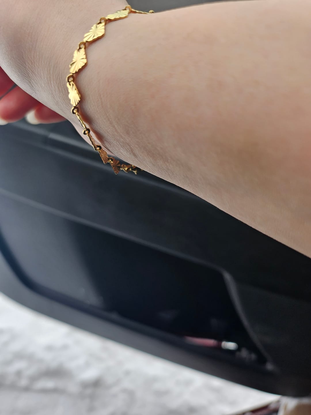 Customer photo review of Starlight Heart Chain Bracelet