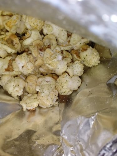 Customer photo review of Dunkin' Green Onion Cream Cheese Popcorn (Korea) - 2.82oz (80g)