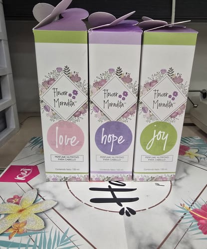 Customer photo review of Kit 3 Perfumes para cabello