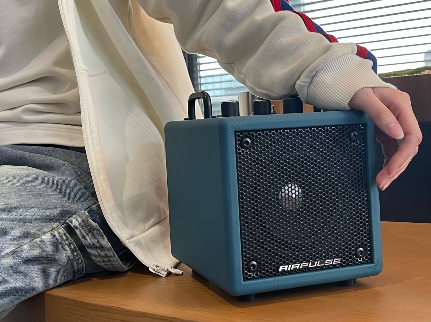 Customer photo review of AU4 Compact Bluetooth Speaker