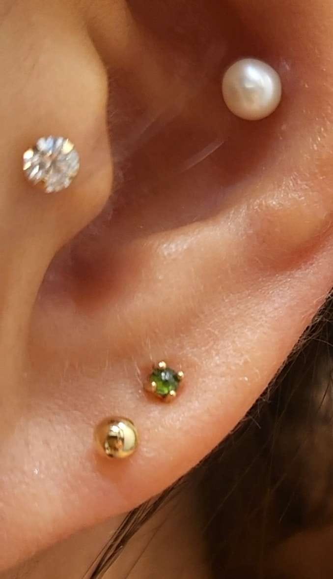 Customer photo review of 14K Gold Ball Cartilage Earring 2mm/2.5mm/3mm/4mm/5mm/6mm 20G